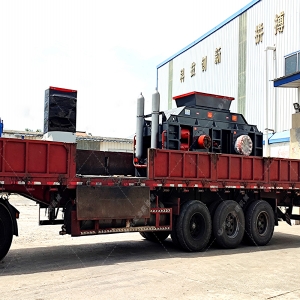 2PG1510半自動(dòng)液壓對輥制砂機(jī)設(shè)備發(fā)貨圖片