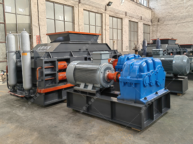 2PG1000x700中型液壓對輥破碎機發貨 發往新疆