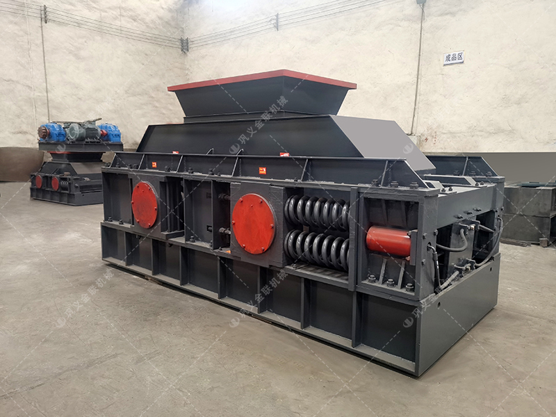 2PG1500x1000大型對輥破碎制砂機發往湖北